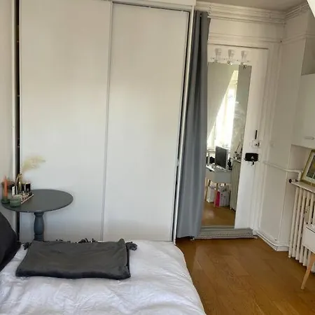 Studio Dans Apartamento